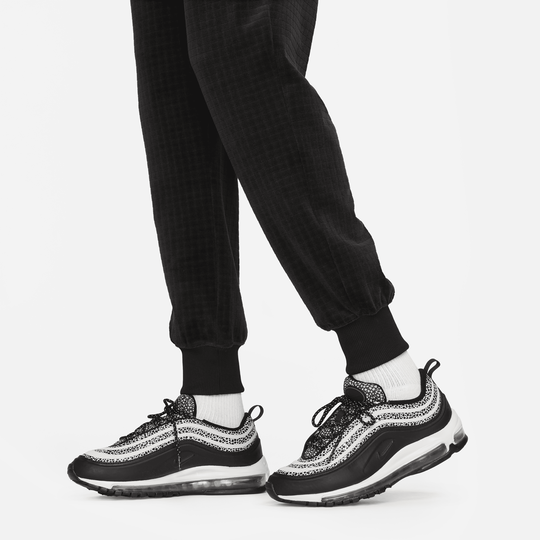 SportswearWomen's High-waisted Velour Joggers in KSA. Nike SA